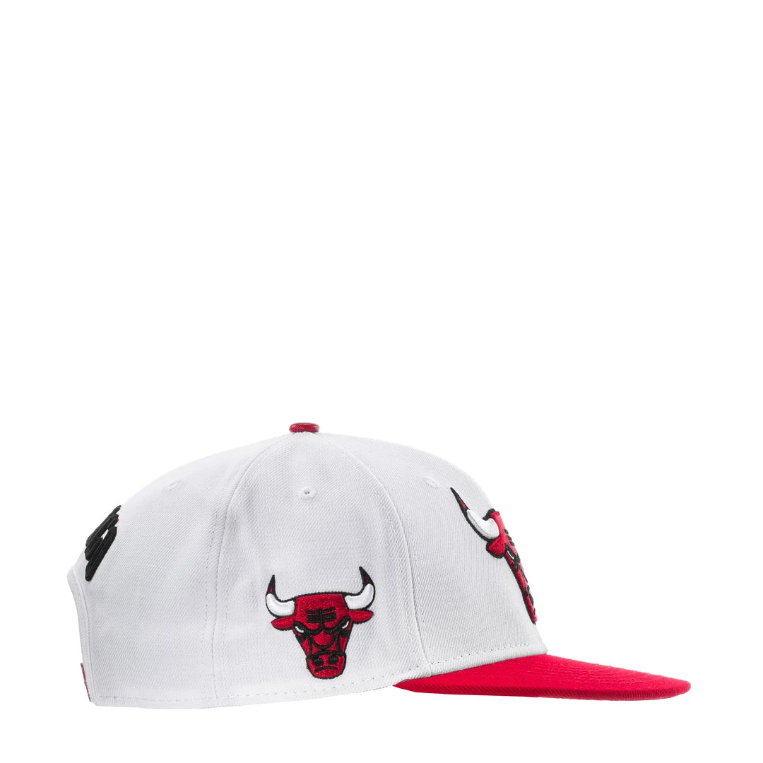 PRO STANDARD Bulls 2-Tone Logo Snapback Hat NEW ARRIVALS