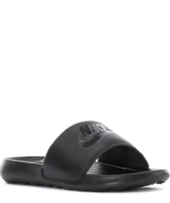 NIKE Victori One - Womens