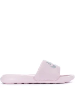 NIKE Victori One - Womens