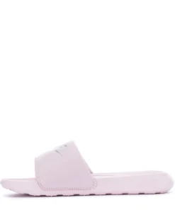 NIKE Victori One - Womens