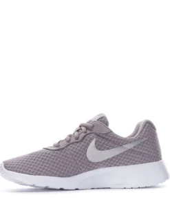 NIKE Tanjun - Womens
