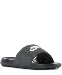 NIKE Victori One - Mens