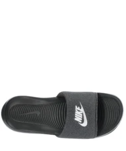 NIKE Victori One - Mens